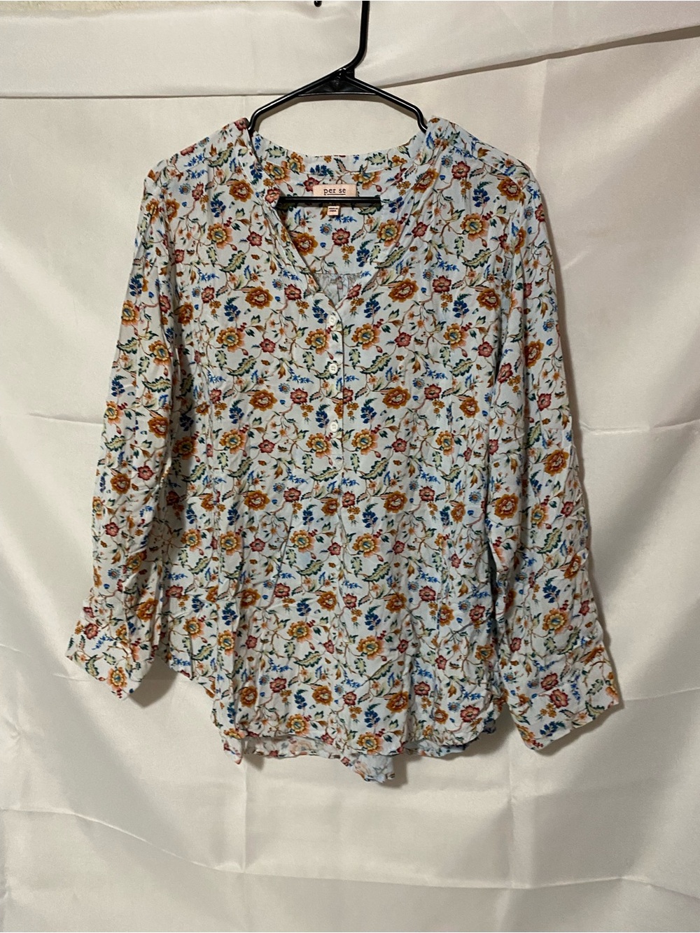 Per Se White Floral Split-Neck Blouse
